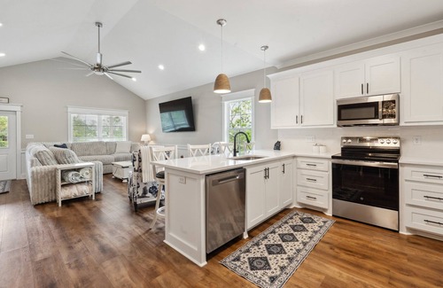 Shoreline Park House | Spacious new 4-bedroom house on a deep water canal in tranquil Bay St. Louis, MS