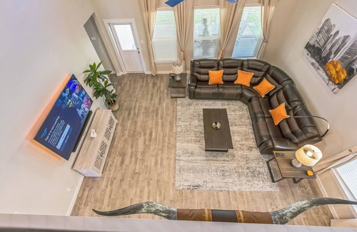 Barrett House | Spacious New Home, 24min from IAH airport & downtown, Game-room, North Houston
