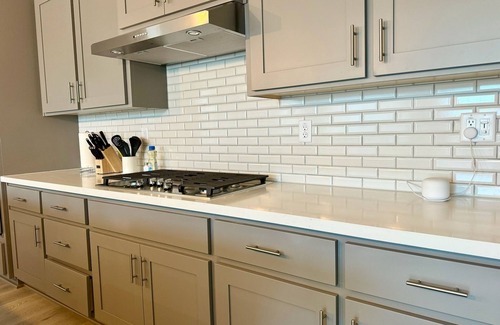 Folsom House | Spacious new house in Folsom Ranch, w/outdoor backyard and BBQ grill 4BD/3BA