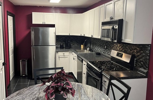 East Brunswick Condo | Spacious Newly Remodeled 2 Bedroom Condo in the Very Heart of Central Jersey