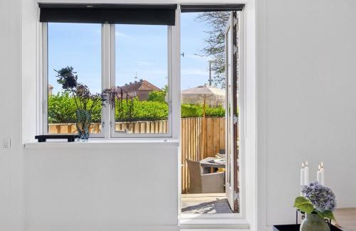 Copenhagen SV Apartment | Spacious Nordic Cph Apt Garden I 5 Min to Metro