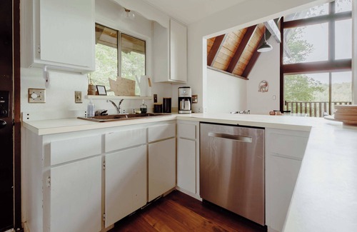 Concrete Cabin | Spacious North Cascades Riverside A-Frame w/Mt Baker Views - Dog-Friendly