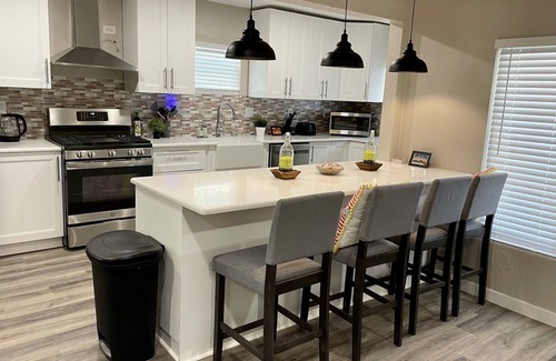 Corridor House | Spacious North Park Renovated 8Br 6Ba