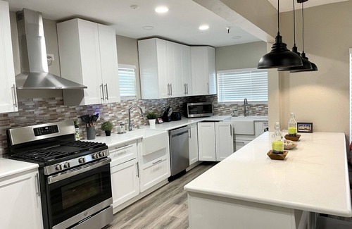 Corridor House | Spacious North Park Renovated 8Br 6Ba