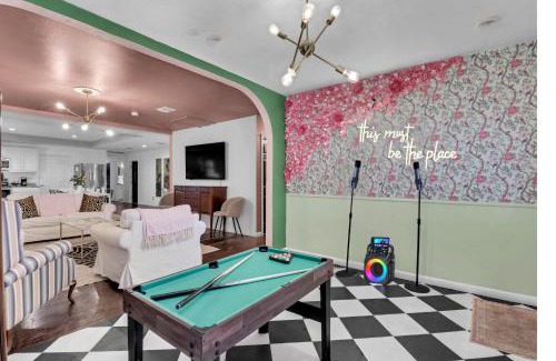 Eastside Promise Neighborhood House | Spacious Oasis 1 mi to Riverwalk