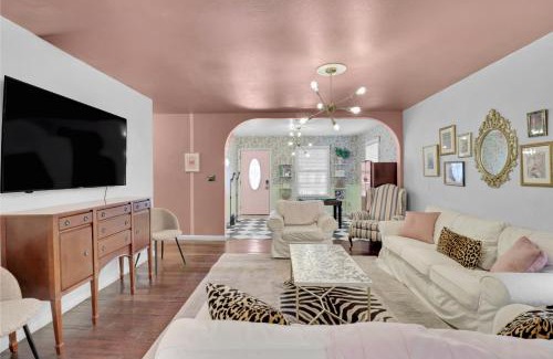 Eastside Promise Neighborhood House | Spacious Oasis 1 mi to Riverwalk
