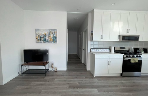 Powell River Apartment | Spacious Ocean View apartment in DT Powell River