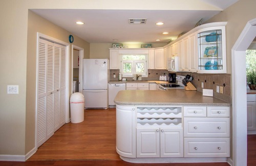 Saint Helena Island House | Spacious Ocean View Home w/ New Furniture, Huge Deck, & WiFi