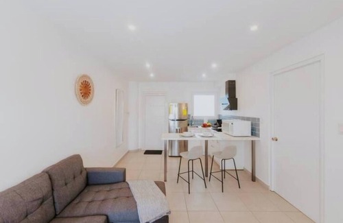 Rancho House | Spacious ocean-view getawaynn