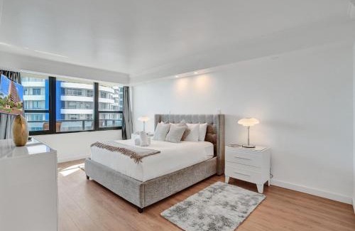 Mid Beach Apartment | Spacious Ocean View Condo Beach Service 803