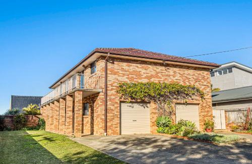 Noraville House | Spacious Ocean View Home in Noraville