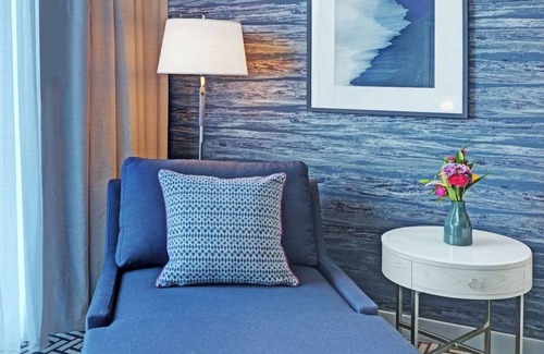 Central Beach House | Spacious Oceanfront Balcony Room Perfect for Couples and Solo Travelers