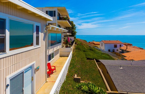 San Clemente Cottage | Spacious oceanfront cottage with fireplaces, beach views, washer/dryer, & WiFi