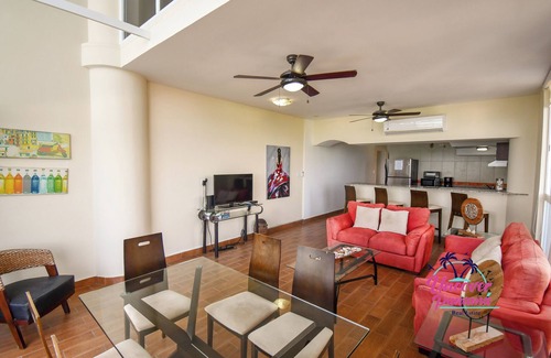 El Farallon del Chiru House | Spacious Oceanfront Loft with Three Bedrooms in Farallón, Coclé.