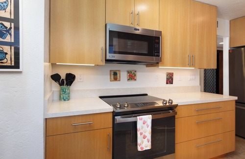 Kailua-Kona Condo | Spacious Oceanfront Penthouse w/180 Degree Views in Kailua-Kona!