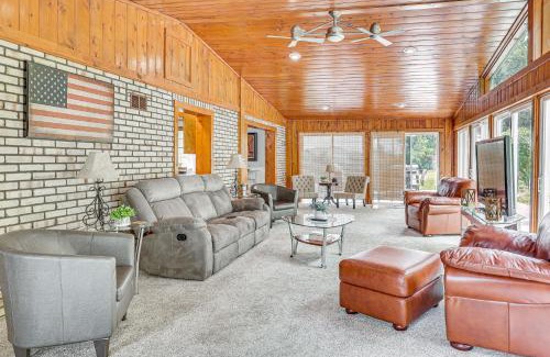 New Philadelphia House | Spacious Ohio Family Home on 5-Acre Property!