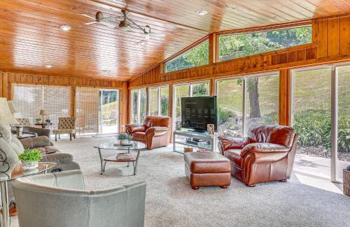 New Philadelphia House | Spacious Ohio Family Home on 5-Acre Property!