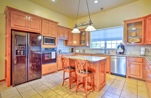 Wheatland House | Spacious Oklahoma Country Estate on 2 Acres!