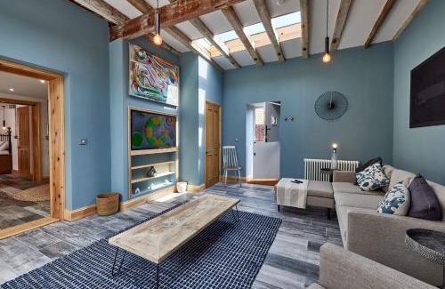 Cley next the Sea Apartment | Spacious One Bedroom Coach House in Cley Norfolk