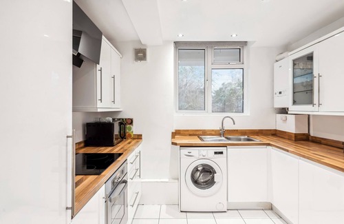 Bunhill Apartment | Spacious one bed ground floor apartment