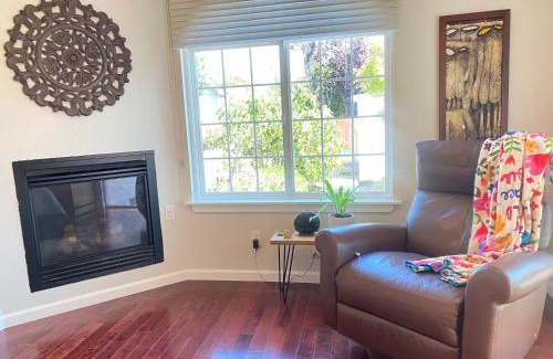 North and East House | Spacious One Bedroom Near San Francisco