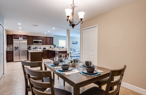 Doctors Inlet House | Spacious Orange Park Townhome |Main Level King Suite |Dogs Ok |Garage Parking |Open Concept |Cable