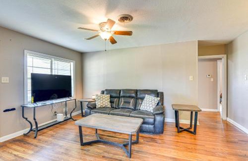Orange House | Spacious Orange Rental about 3 Mi to Museums and Garden!