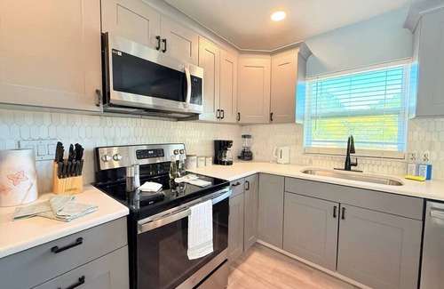 Lockhart House | Spacious Orlando Stay Free Wifi Game Room