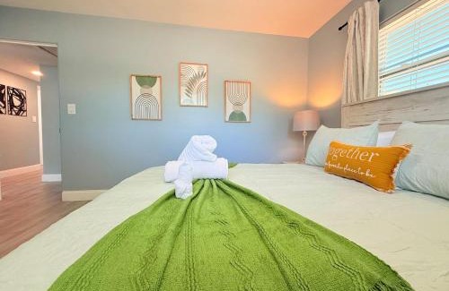 Lockhart House | Spacious Orlando Stay Free Wifi Game Room
