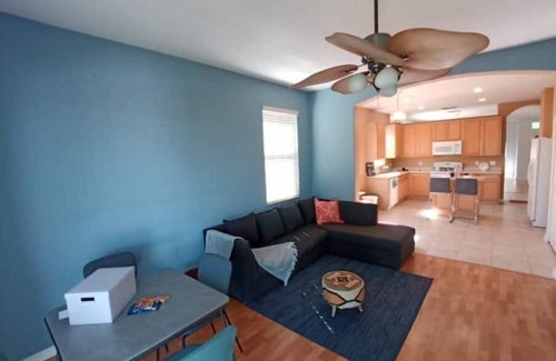 Vista East House | Spacious Orlando Vacation Home Close to All the Attractions, Plenty of Amenities