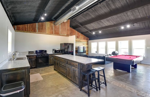 Palo Pinto House | Spacious Palo Pinto Home: Private Dock & Pool