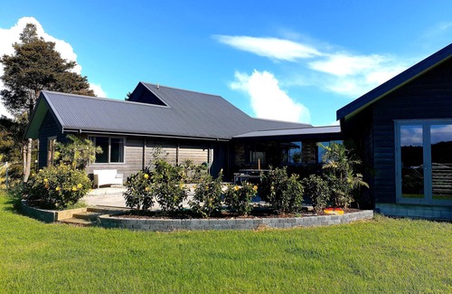 Ngunguru House | Spacious, peaceful hilltop coastal home - Ngunguru, Tutukaka Coast