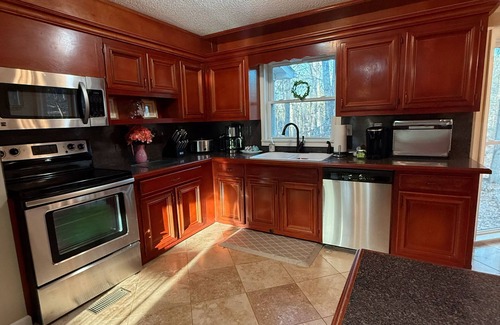 Lawrenceville House | Spacious+Peaceful 4BED/2.5BATH Disc Golf, Porch, & Gazebo