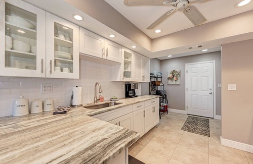 Siesta Key Condo | Spacious Penthouse 3bd/3bath, nOn the Beach, Great Views!