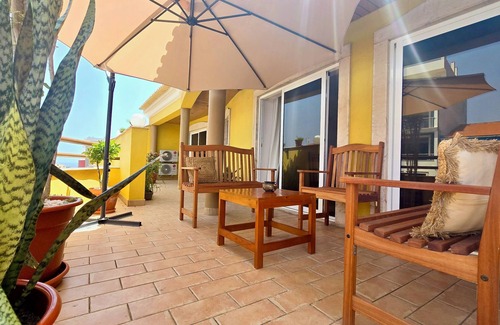 Praia House | Spacious Penthouse w/Barbecue, wifi, 2 terraces & Views