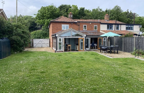 Great Bircham Cottage | Spacious period cottage walking distance to shop, cafe and pub