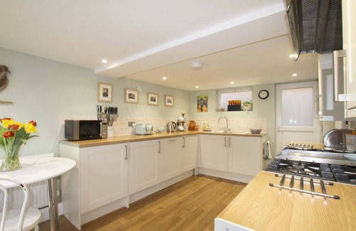 Deal House | Spacious period holiday cottage in Deal, walk to beach, town and restaurants