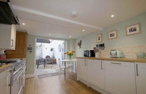 Deal House | Spacious period holiday cottage in Deal, walk to beach, town and restaurants