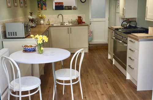 Deal House | Spacious period holiday cottage in Deal, walk to beach, town and restaurants