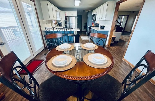 Sevierville House | Spacious Pet Friendly Home with -Mountain Views -BBQ grill & Fire Pit