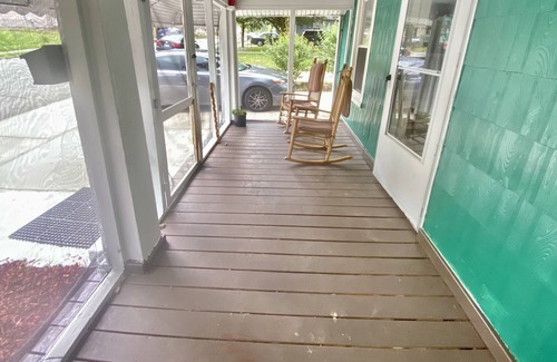 Greensboro House | Spacious pet friendly two bedroom house