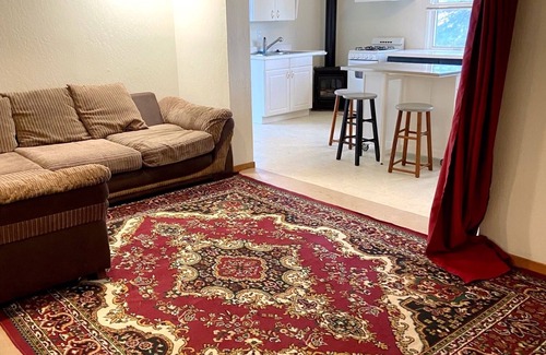 Grass Valley Condo | Spacious Pet & Kid Friendly Bottom Unit in Duplex in Grass Valley Walk to Town