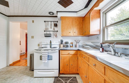 Mount Washington Apartment | Spacious Pittsburgh Getaway ~ 2 Mi to Downtown!
