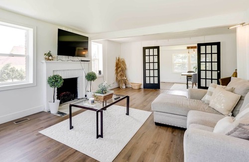 Plymouth Cottage | Spacious Plymouth Getaway w/ Hot Tub & Game Room