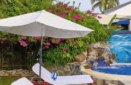 Caribbean Islands Villa | Spacious Pool & Jacuzzi Villa in Boca Chica Beach