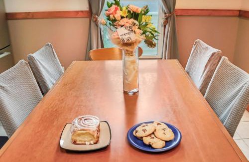 Parkside House | Spacious Portland Home With Parking