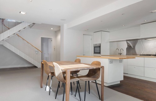 Primrose Hill Apartment | Spacious Primrose 2BR/3BA Duplex in Central London