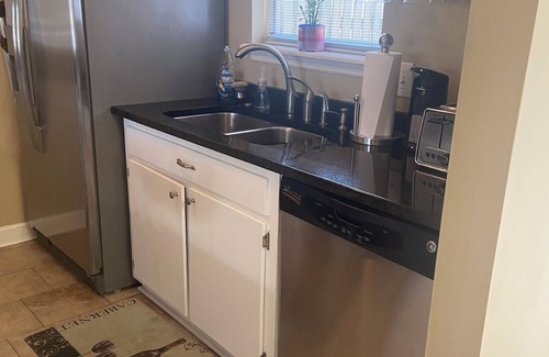 West Ashley Condo | Spacious - Private 2 BRS Private 2 Baths
