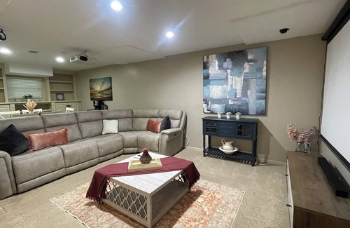 Olathe House | Spacious private 2-bedroom, 1 bath house in awesome Olathe with fitness room, AC