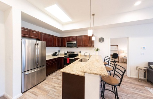 Katy Condo | Spacious Private Condo Unit in Lifestyle Center